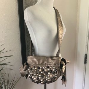 T-05: Hype ladies Cross body